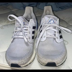 ADIDAS ultra boost 9/5. Athletic shoes. Mildly worn but not damage. Silver/grey